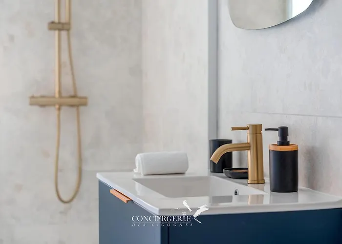 Outre-mer - In Center Of * Κολμάρ