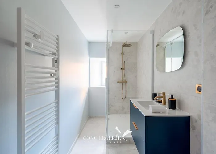 Διαμέρισμα Outre-mer - In Center Of *